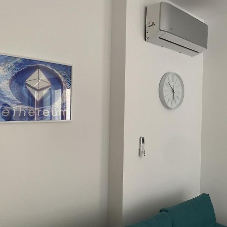 Bitcoin And Ethereum Deluxe Apartments Bar Extérieur photo